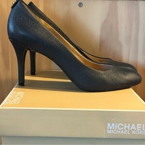 Michael Kors Leather Slip On Heels Size 9